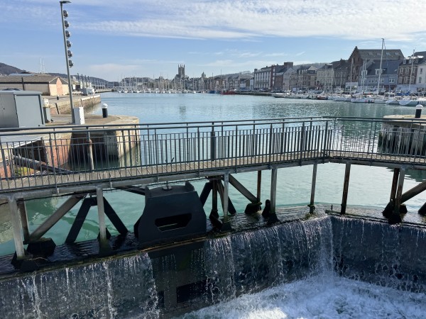 Passerelle de l'écluse du port de Fécamp