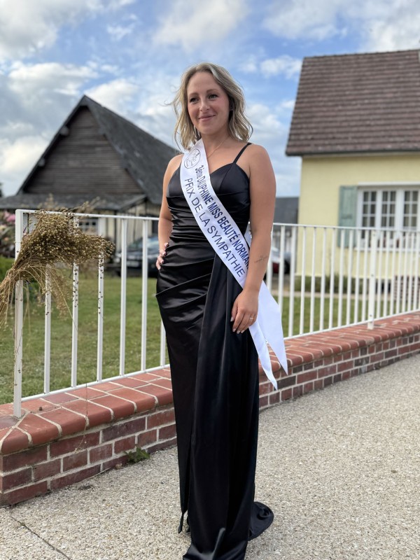 Défilé de mode à Angiens - 6 juillet 2025 dans le cadre du festival du lin