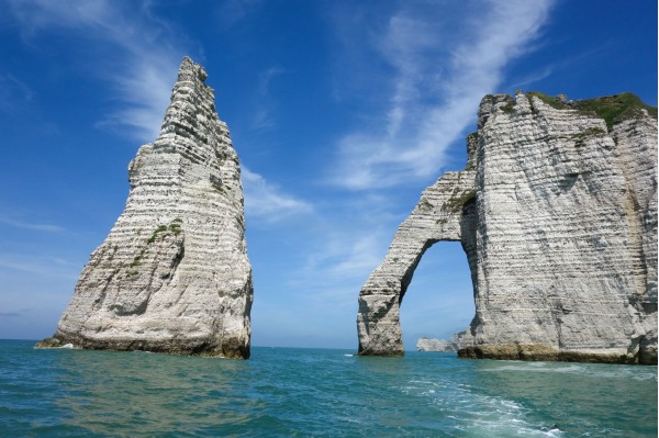 L'aiguille d'Etretat, entre le bleu et le vert émeraude