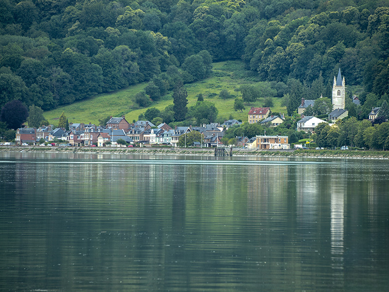 Villequier, entre la Seine et le coteau