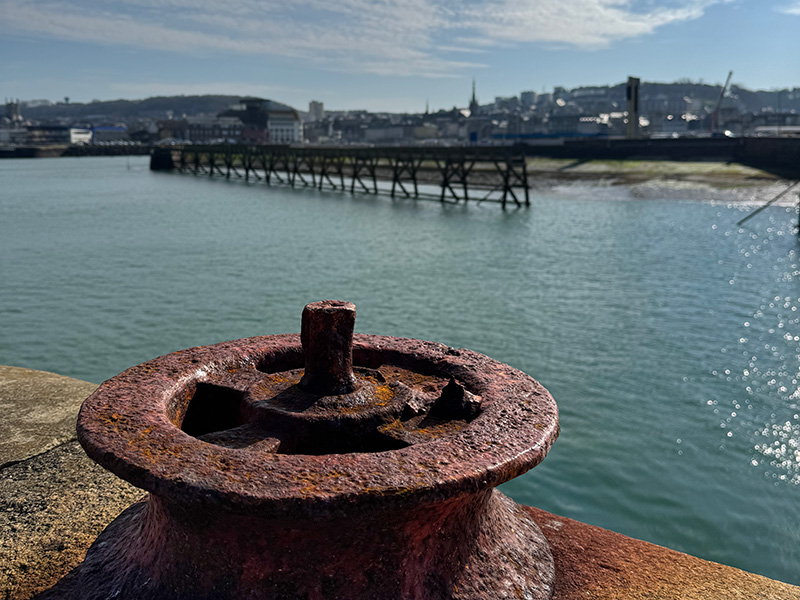 Fécamp — Mémoire de métal face à la mer