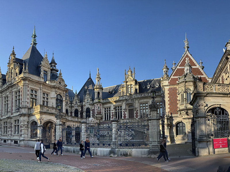 Fécamp — Le Palais Bénédictine, rêve d’architecture au cœur de la ville